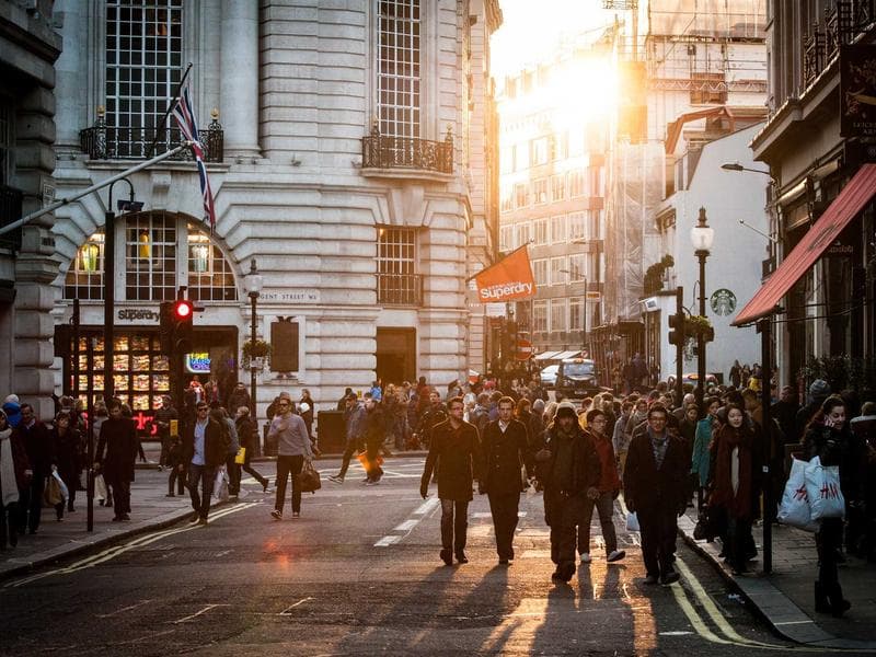The Art of Sustainable Fashion: Building a Capsule Wardrobe